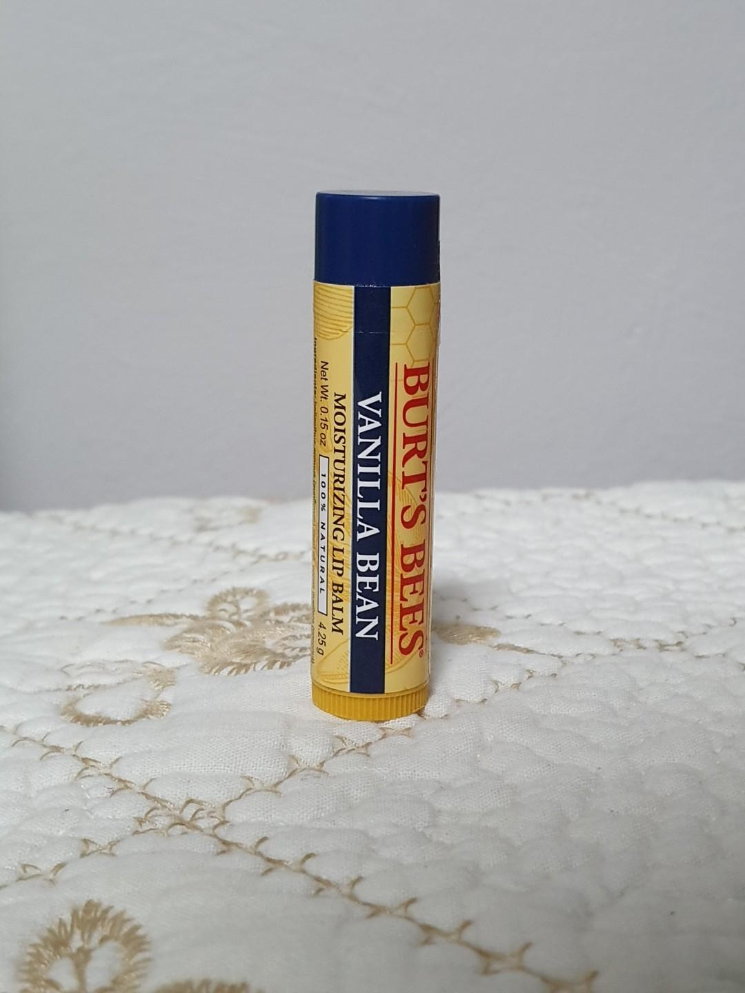 Burt's  Bees   Vanilla  Bean  Moisturizing  Lip Balm