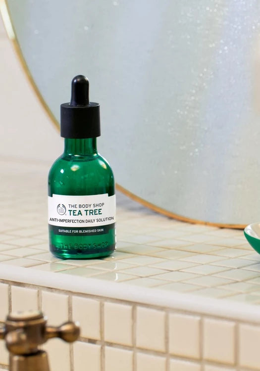 The   Body   Shop   Tea   Tree  Anti -Imperfection   Daily   Solution