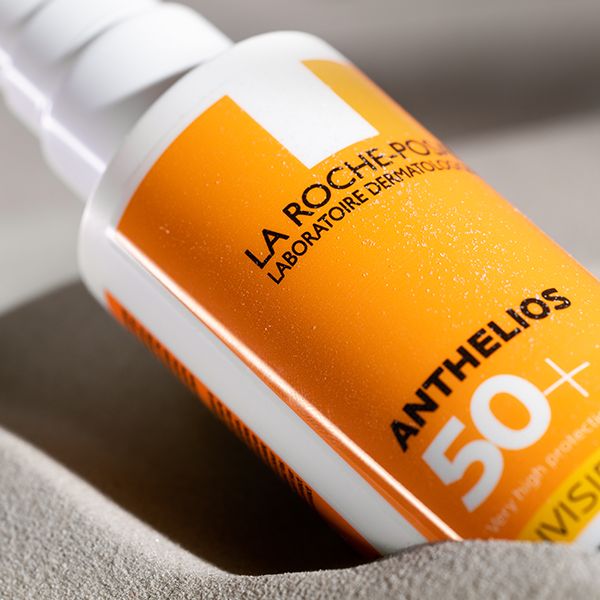 La  Roche -Posay  Anthelios  50+ Invisible  Spray  Ultra  Protection  Ultra  Resistant