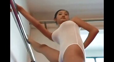 phim sex drama Người đàn ông thức dậy cô gái với phim swxx quan hệ tình dục qua đường hậu môn.